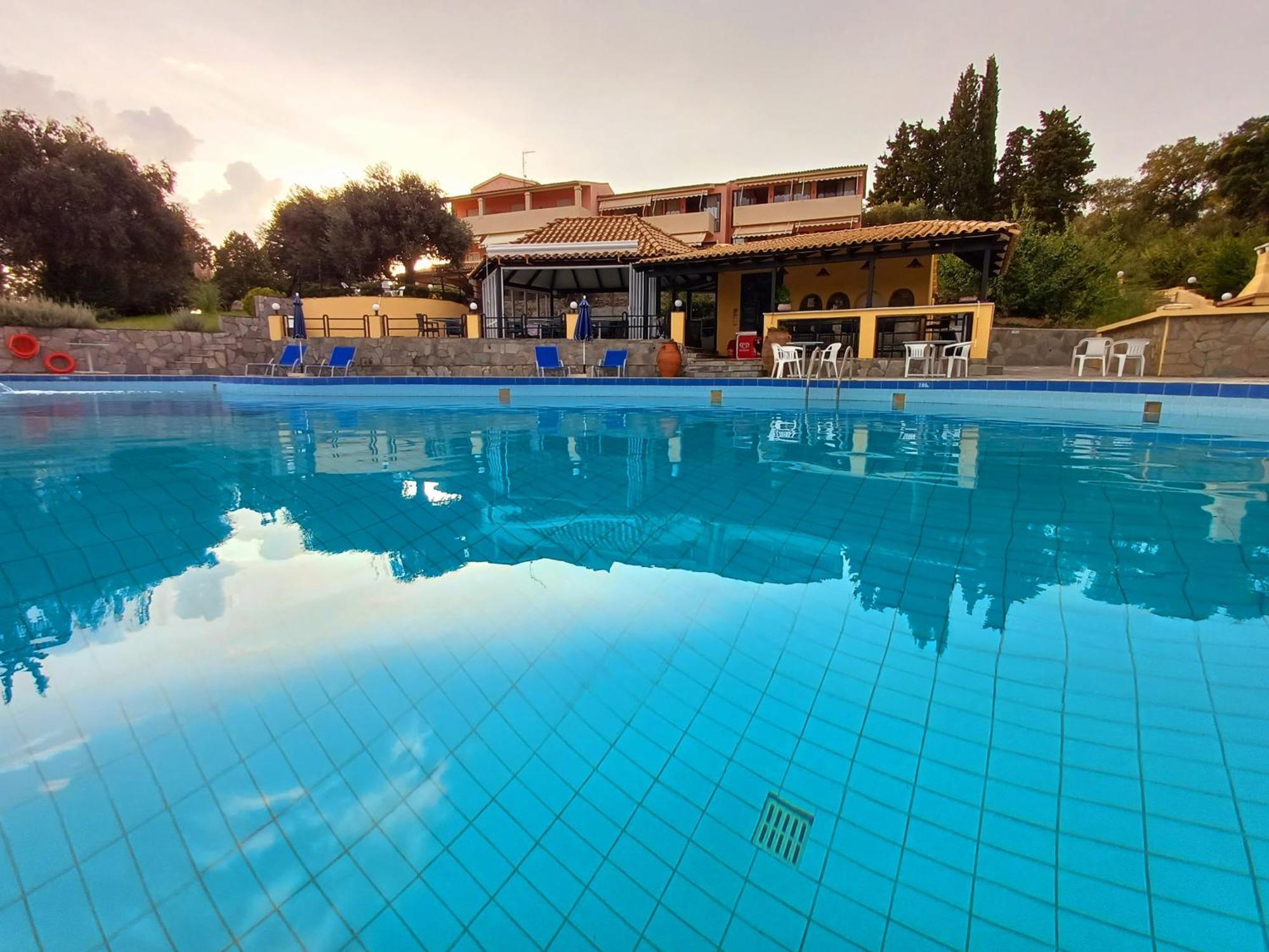 Penelope Apartment Hotel Dassia (Corfu) Exterior foto